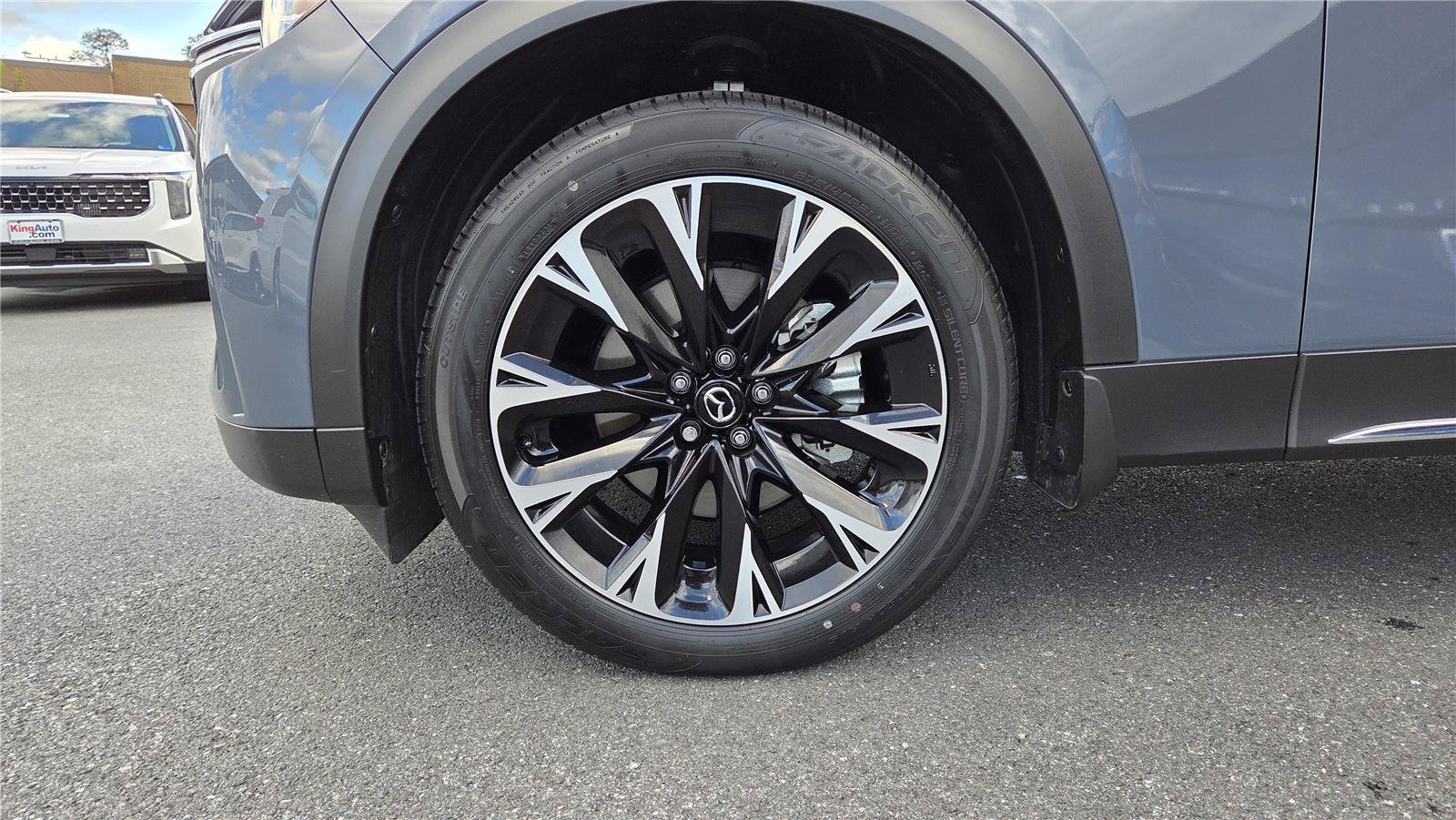 Used 2026 MAZDA CX-90 Plug-In Hybrid w/ Premium Plus AWD/4WD image 11