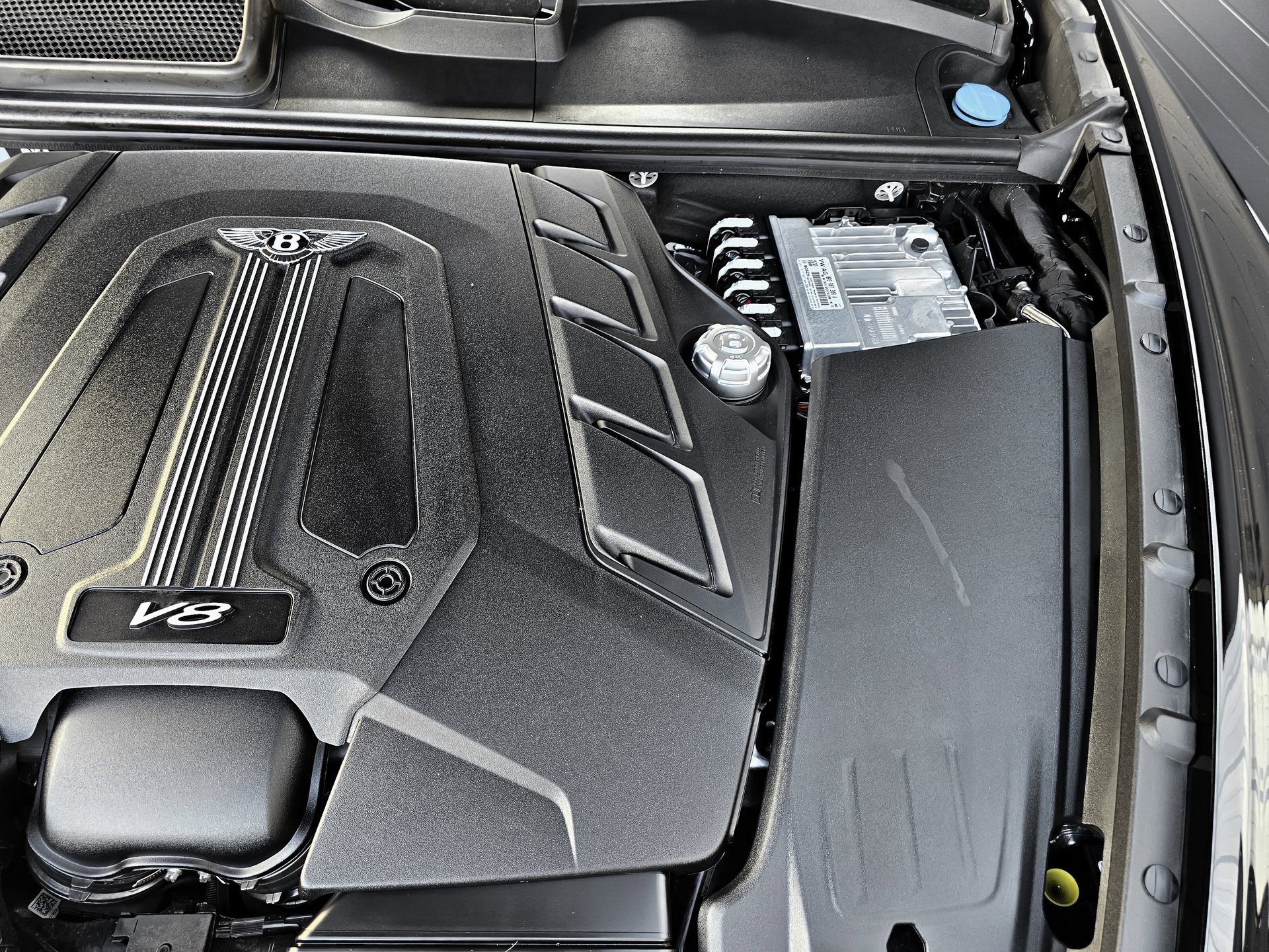 Used 2023 Bentley Bentayga Extended Wheelbase image 78