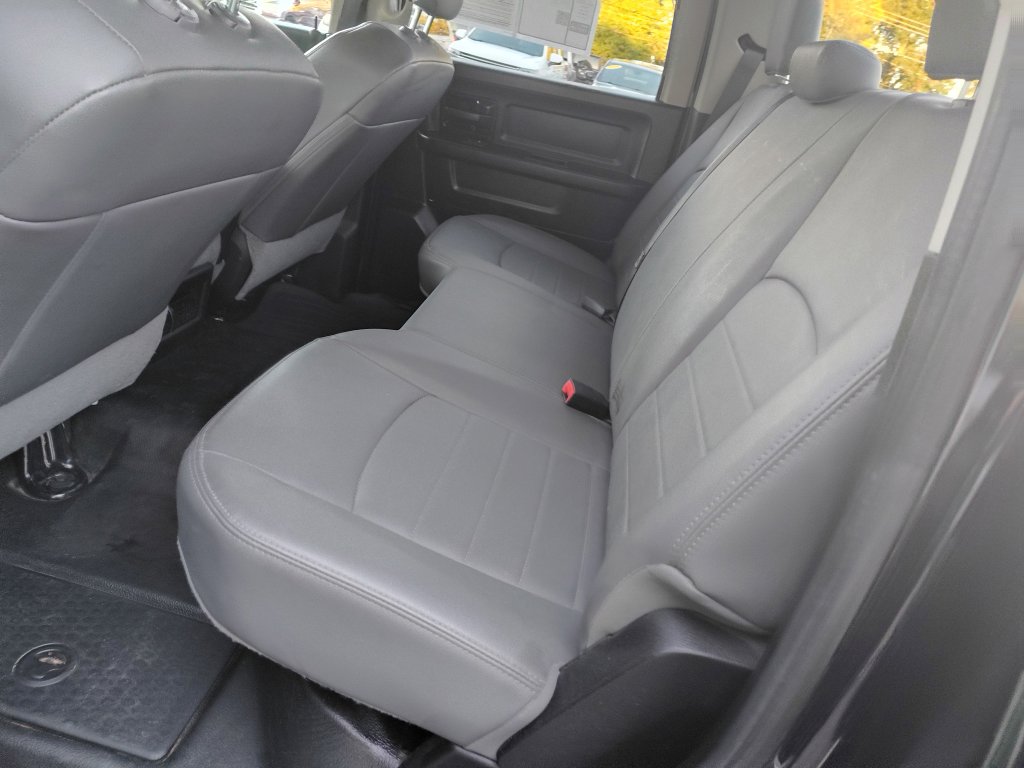 Used 2019 RAM 1500 Tradesman w/ Chrome Appearance Group image 7