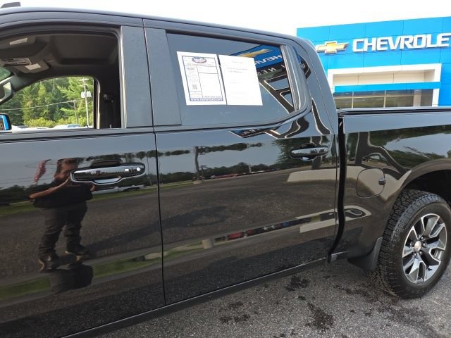 Used 2024 Chevrolet Silverado 1500 LT AWD/4WD image 38