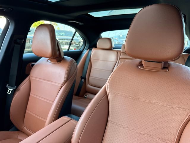 Used 2025 Mercedes-Benz C 300 4MATIC Sedan image 31