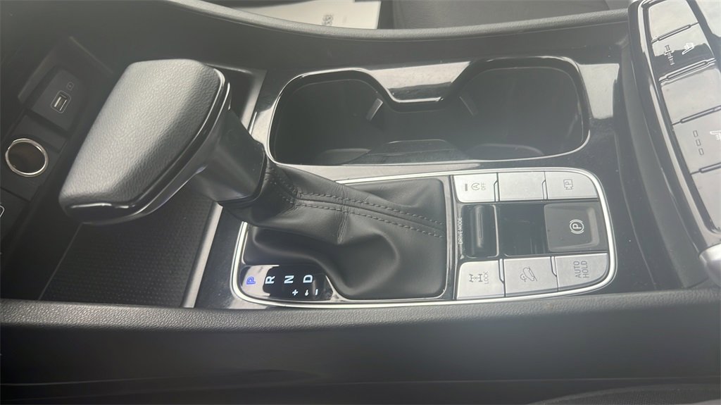 Used 2022 Hyundai Tucson SEL w/ Winter Package image 24