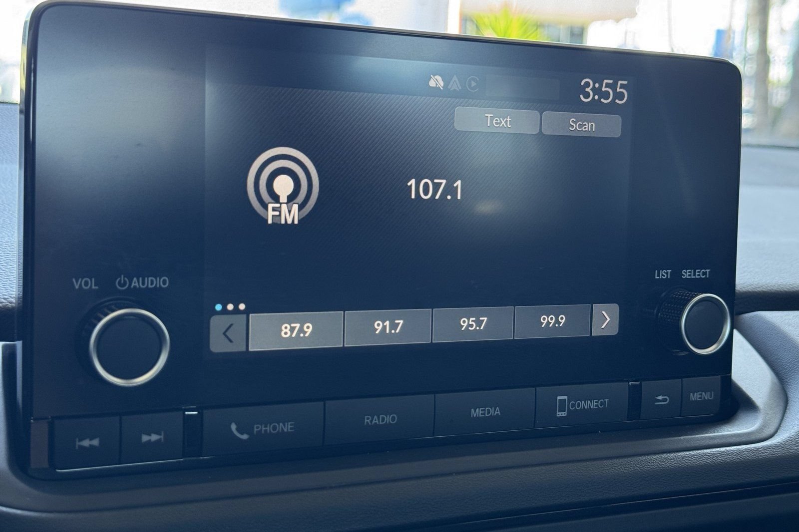 Certified 2025 Honda Accord SE image 17