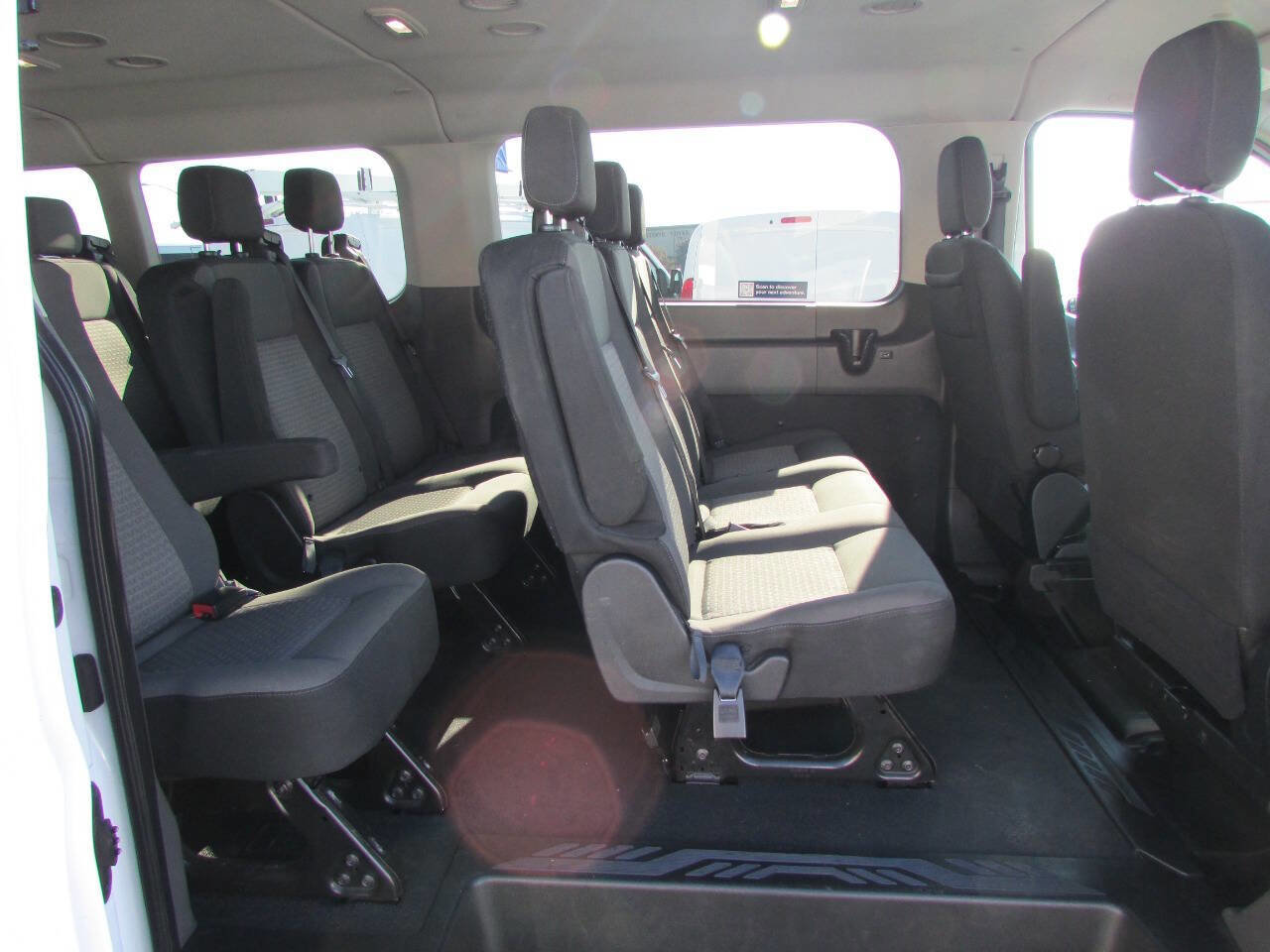 Used 2022 Ford Transit 350 XLT image 24