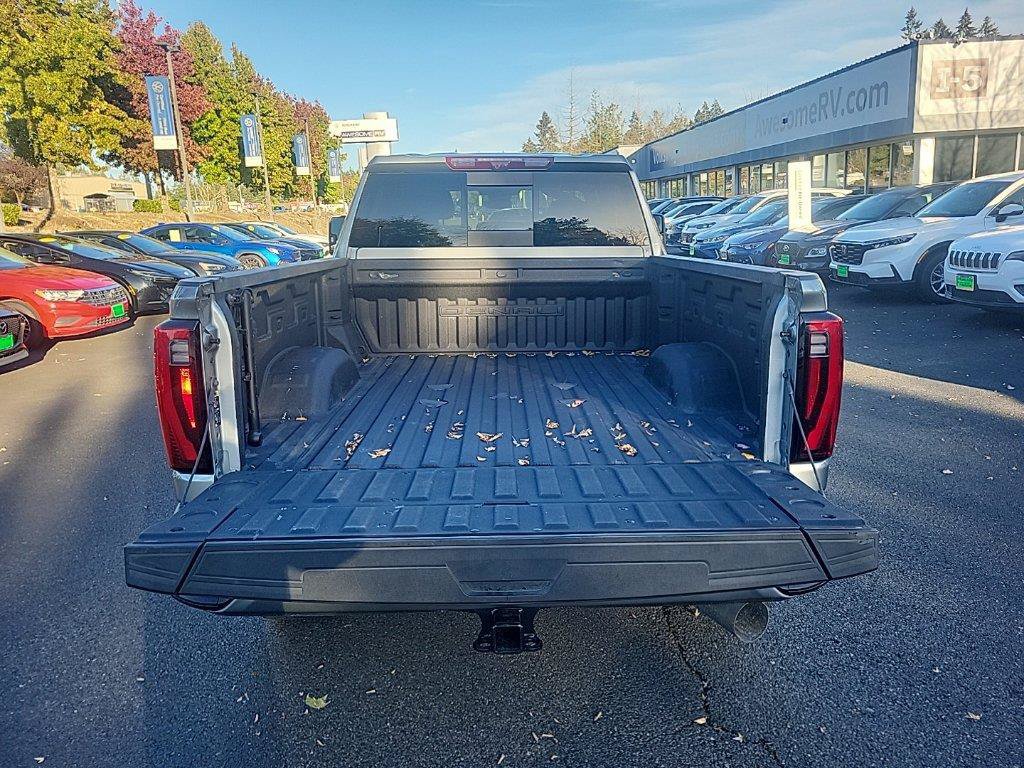 Used 2024 GMC Sierra 3500 Denali w/ Denali Reserve Package AWD/4WD image 15