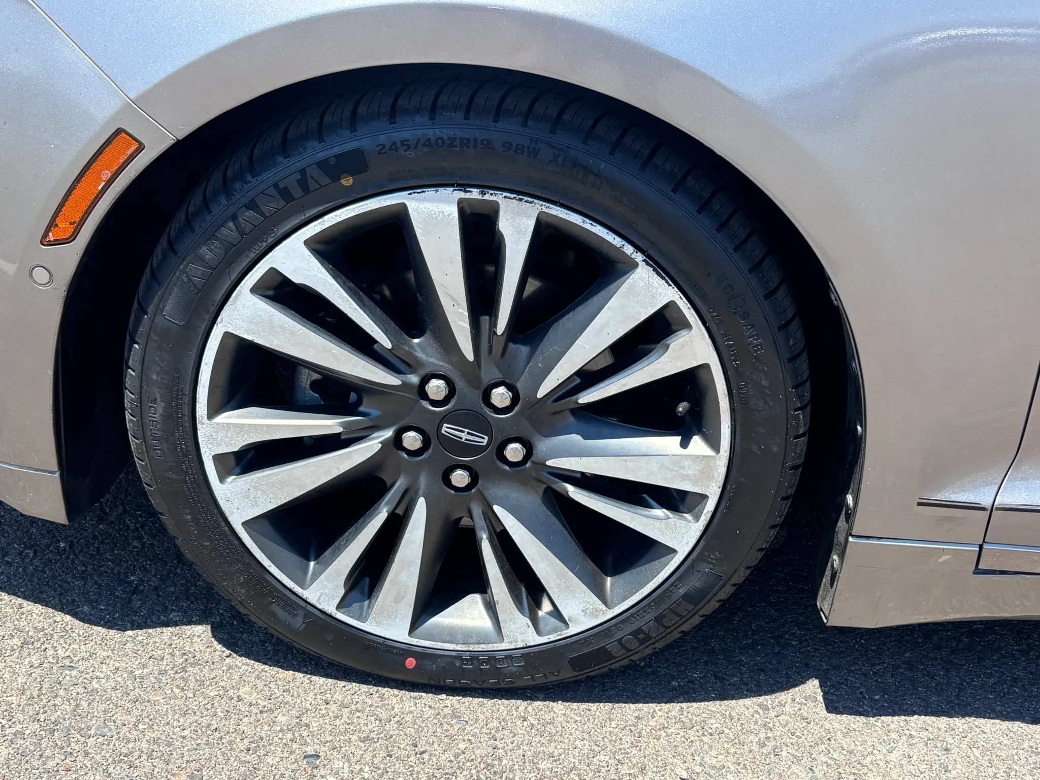 Used 2020 Lincoln MKZ Reserve w/ Elements Package FWD image 6