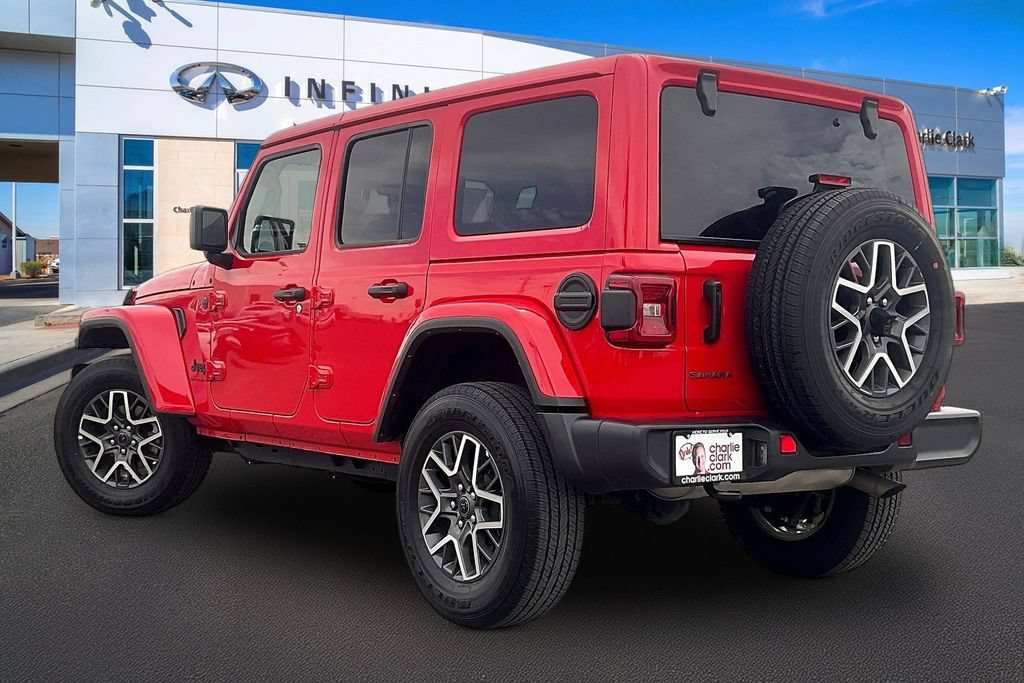 Used 2025 Jeep Wrangler Unlimited Sahara AWD/4WD image 13
