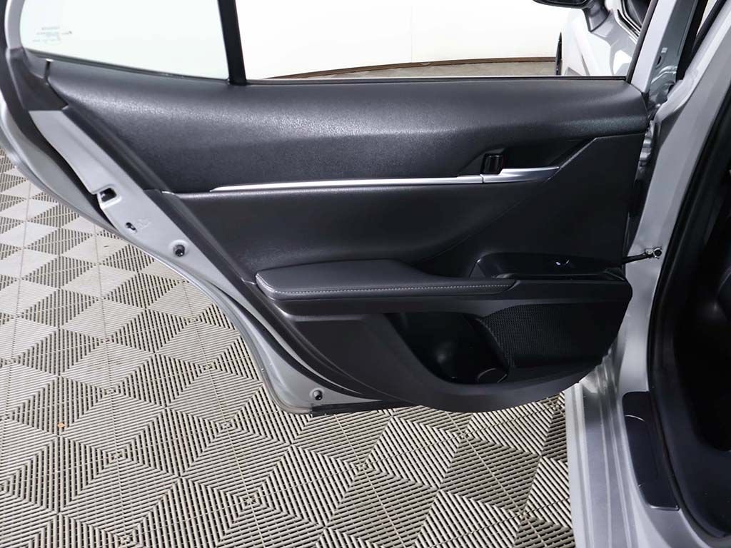 Used 2020 Toyota Camry XSE FWD image 25
