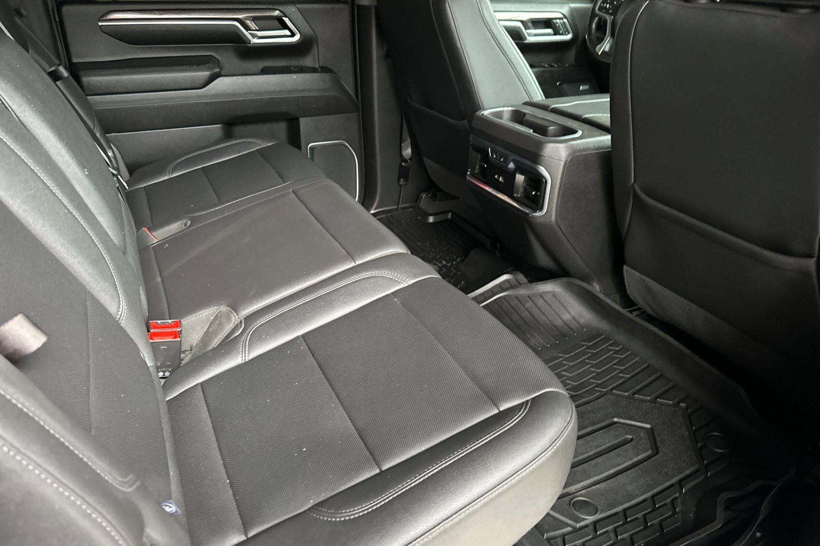 Used 2024 Chevrolet Silverado 3500 LTZ w/ LTZ Premium Package image 16