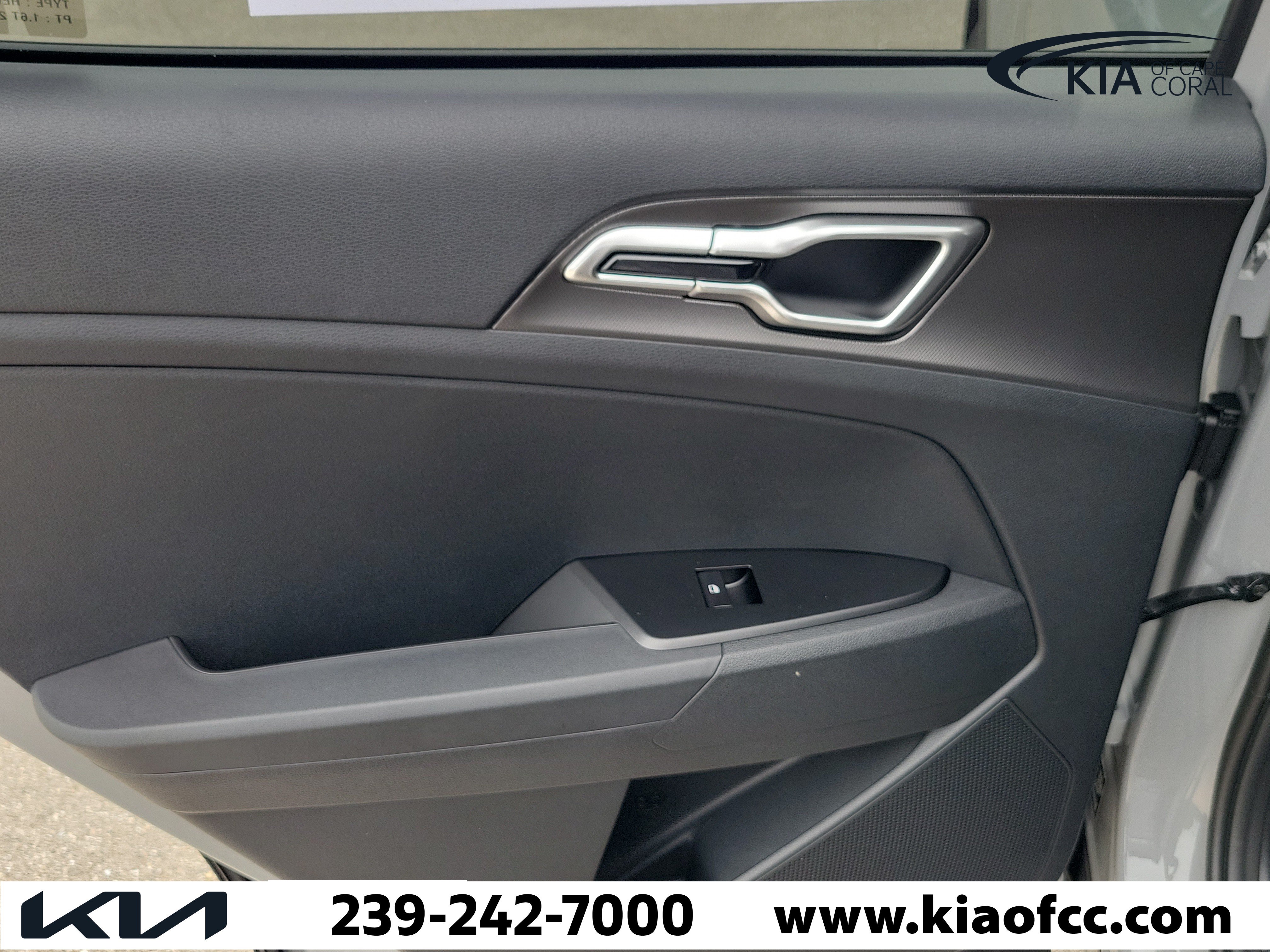 New 2027 Kia Sportage S FWD image 14