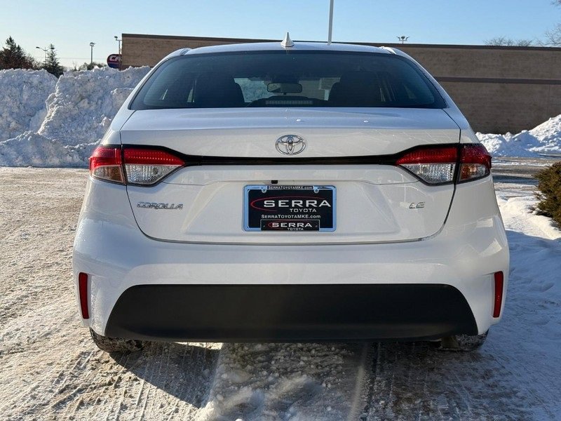 Used 2024 Toyota Corolla LE image 4