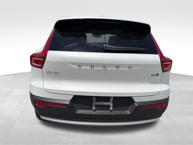 Used 2023 Volvo XC40 B5 Plus w/ Protection Package Premier AWD/4WD image 6