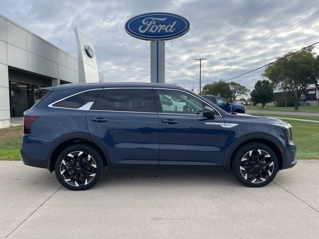 Used 2024 Kia Sorento X-Line EX image 17