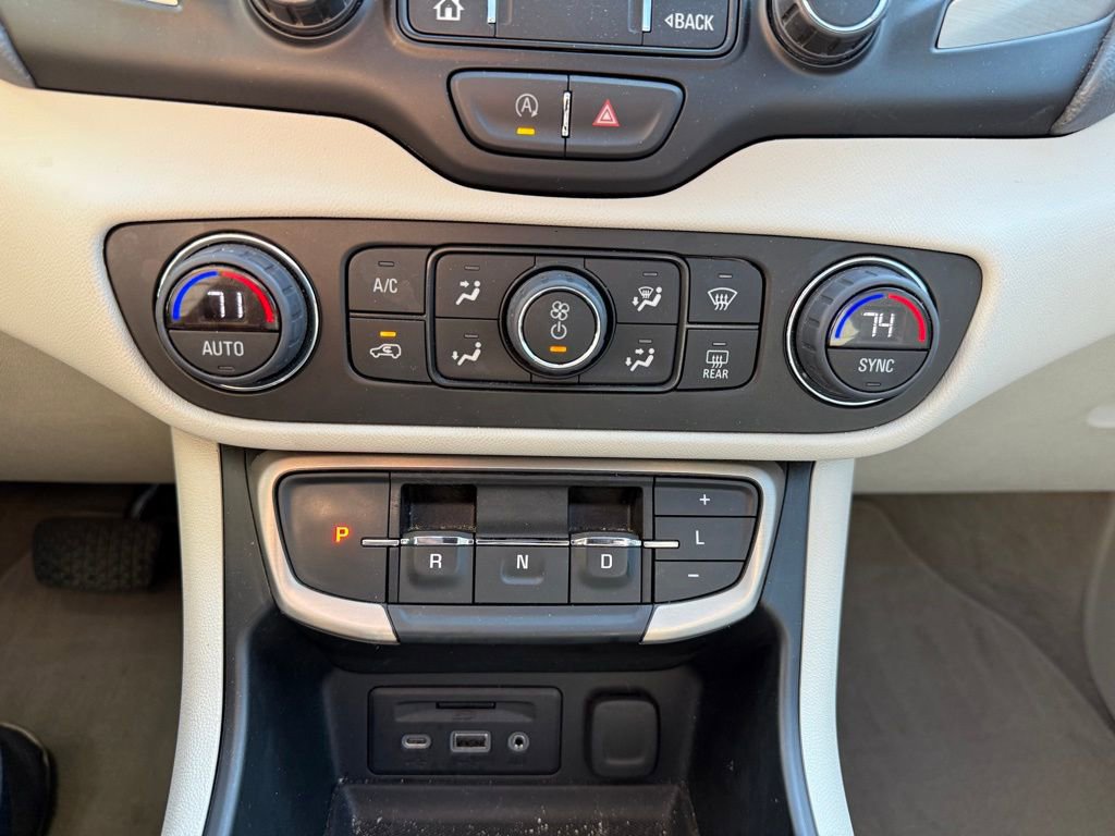 Used 2022 GMC Terrain Denali w/ Denali Premium Package image 16