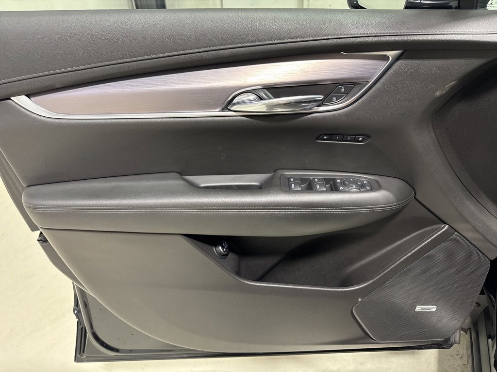 Used 2023 Cadillac XT6 Luxury image 12