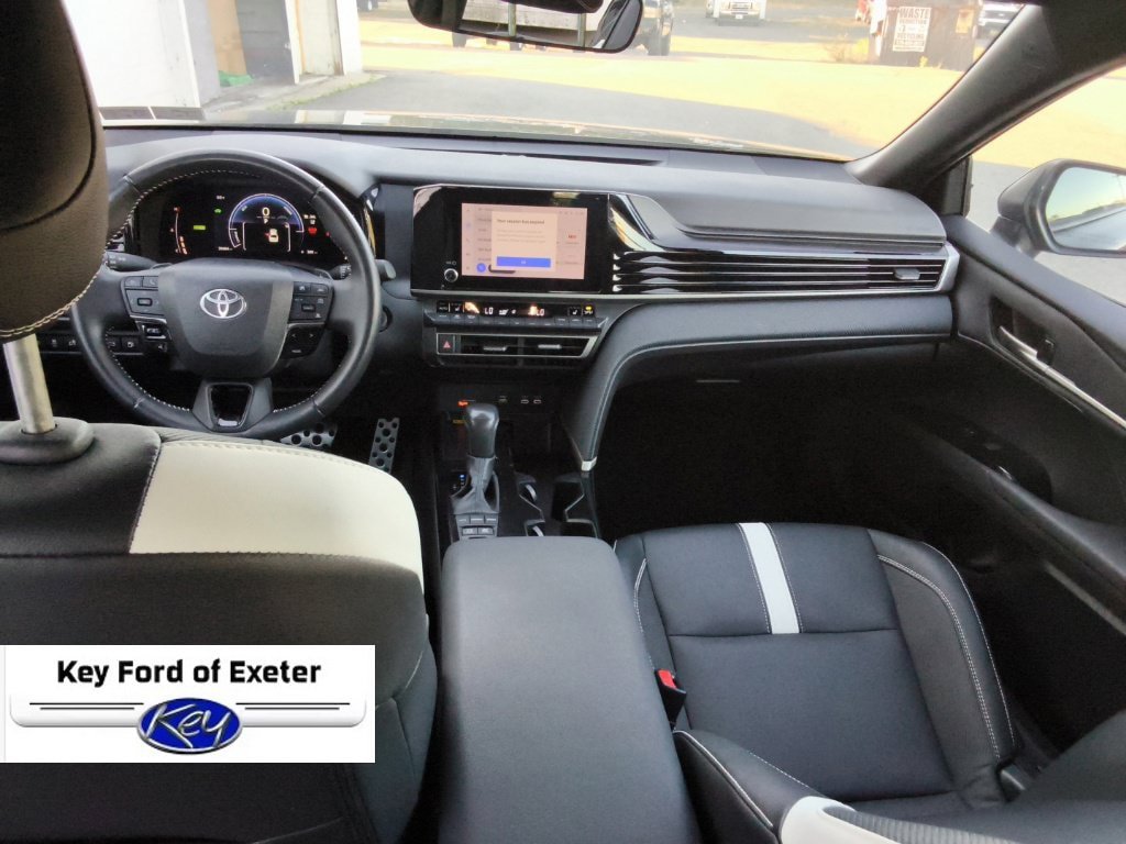Used 2025 Toyota Camry SE w/ Convenience Package AWD/4WD image 23