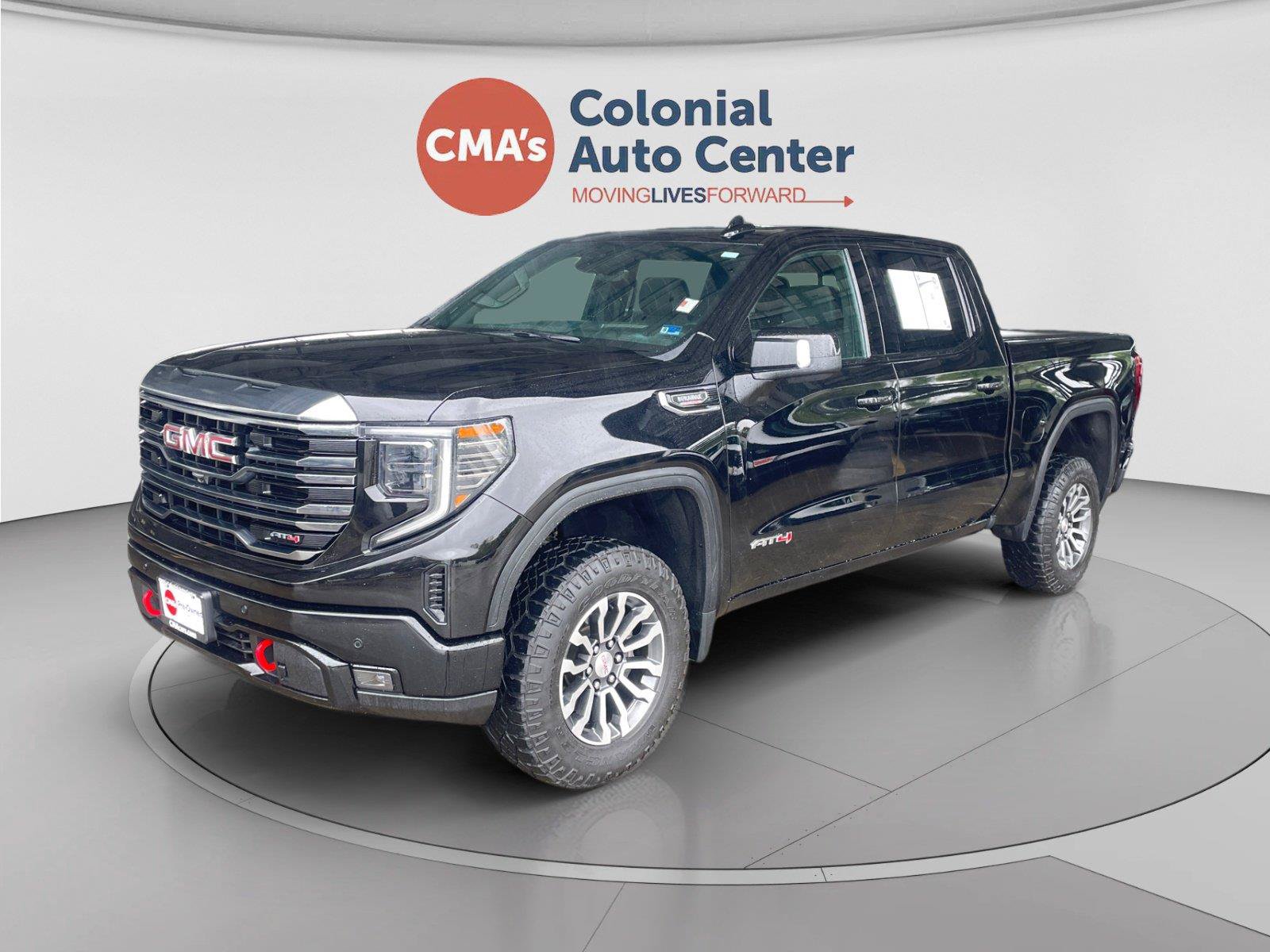 Used 2023 GMC Sierra 1500 AT4 w/ Technology Package AWD/4WD image 1