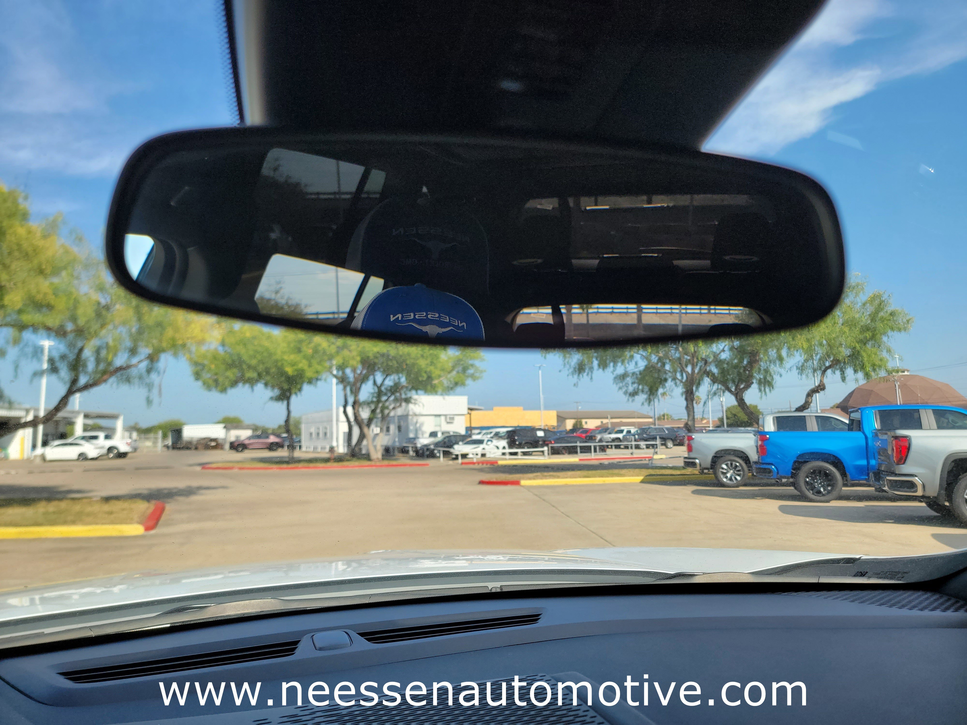 Used 2025 GMC Acadia Elevation image 31