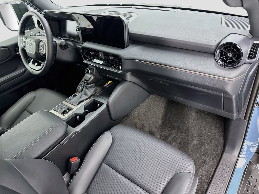 Used 2027 Toyota Land Cruiser AWD/4WD image 16