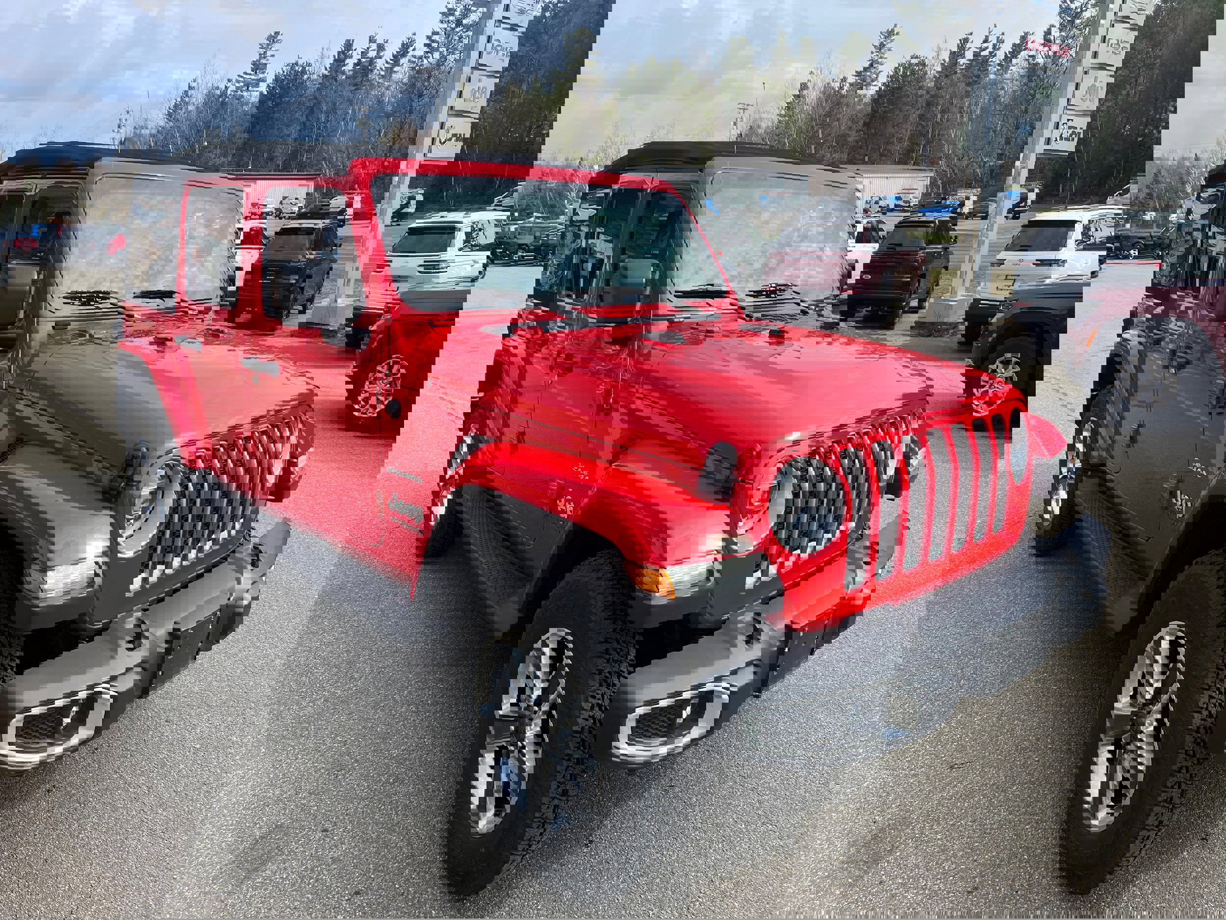 Used 2020 Jeep Wrangler Unlimited Sahara image 3