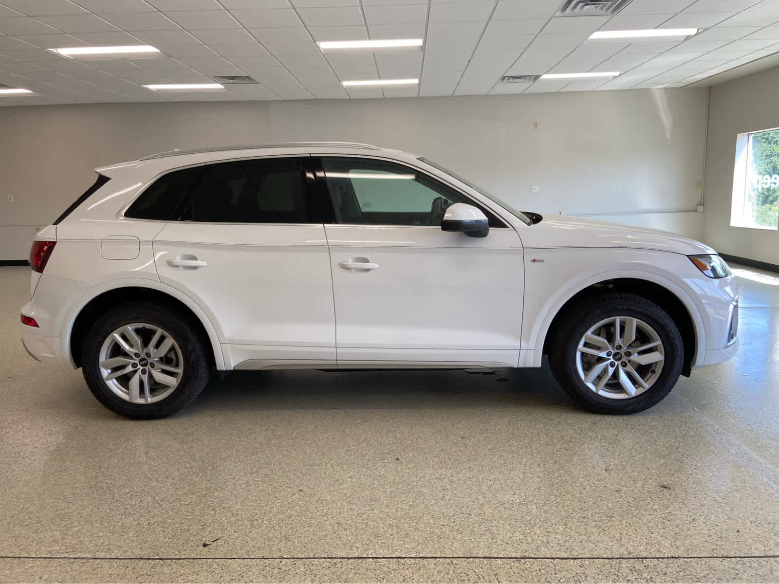 Used 2022 Audi Q5 2.0T Premium image 4