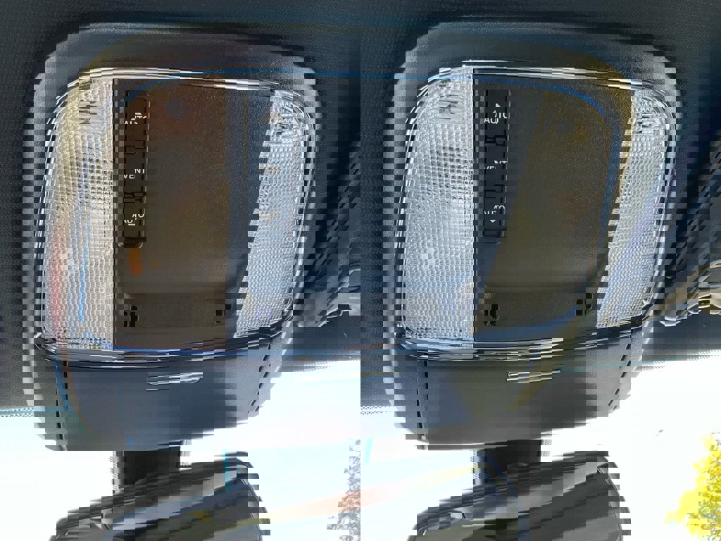 Certified 2023 Dodge Charger SXT w/ Cold Weather Package image 15