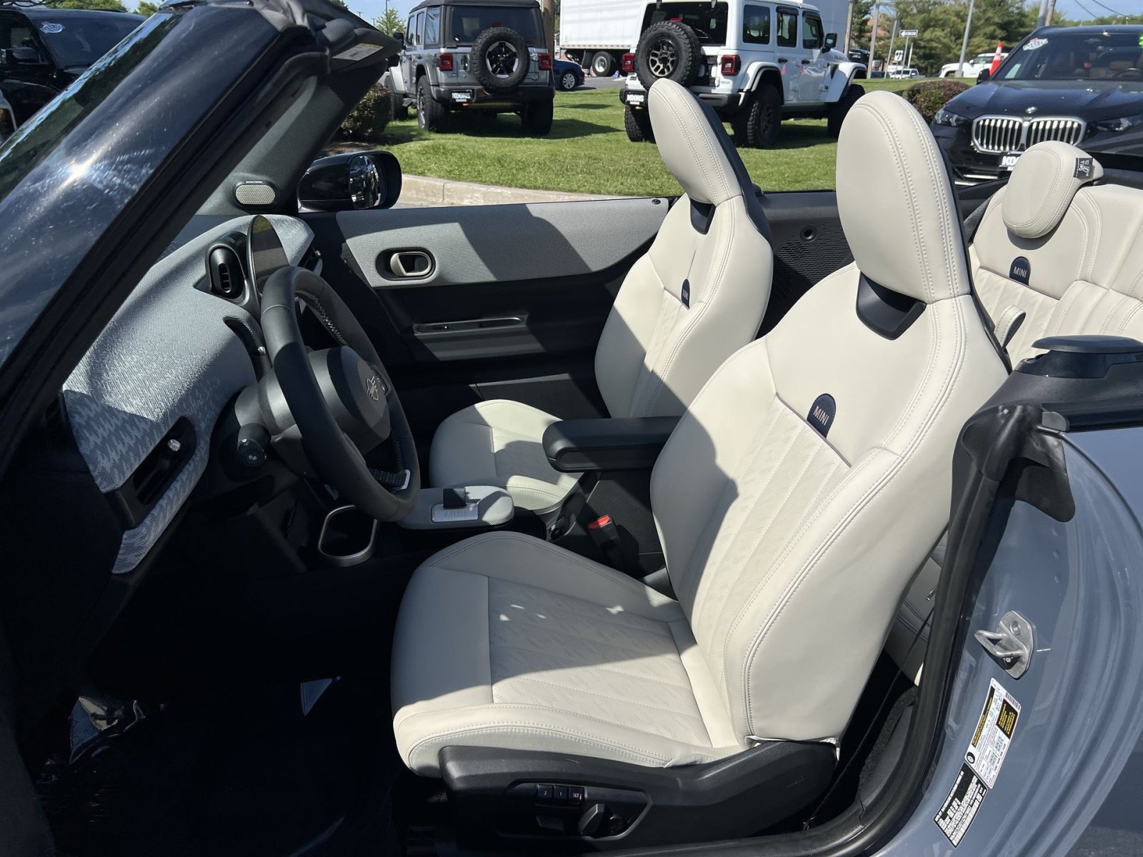 Used 2025 MINI Cooper S FWD image 13