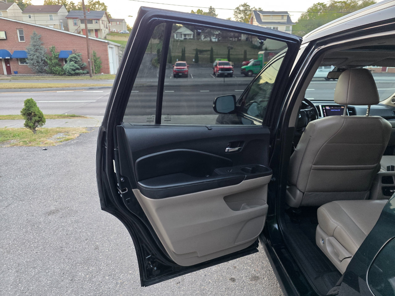 Used 2016 Honda Pilot Elite image 13