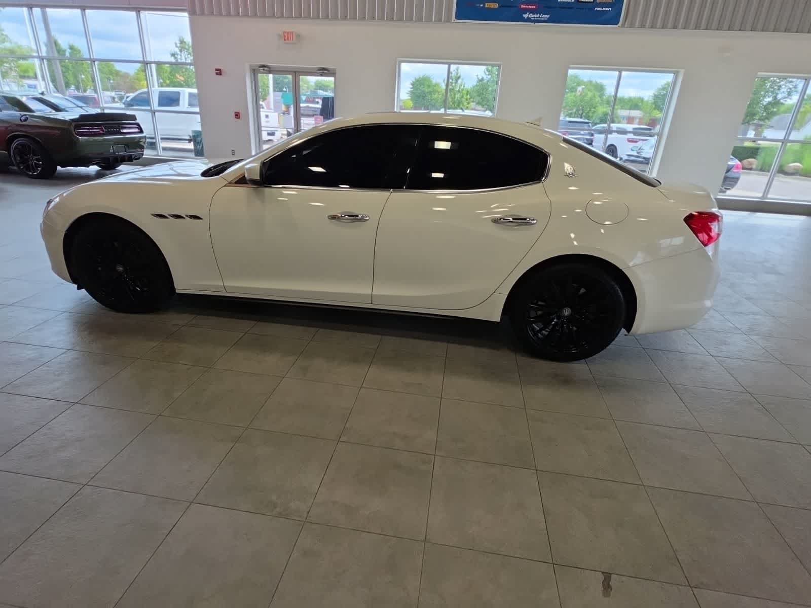 Used 2018 Maserati Ghibli S Q4 AWD/4WD image 15