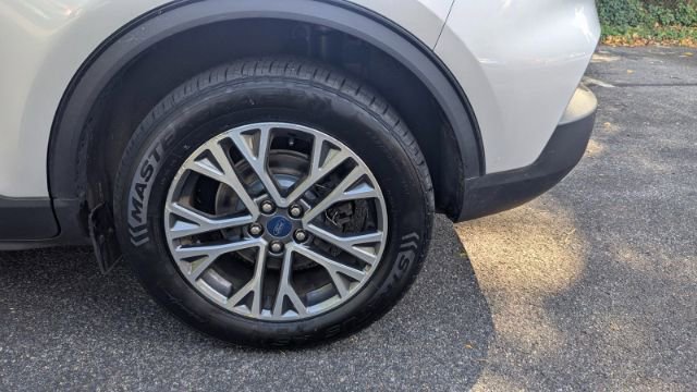 Used 2020 Ford Escape SEL image 10