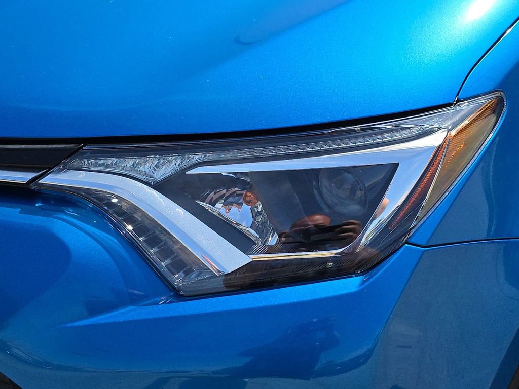 Used 2016 Toyota RAV4 XLE FWD image 35
