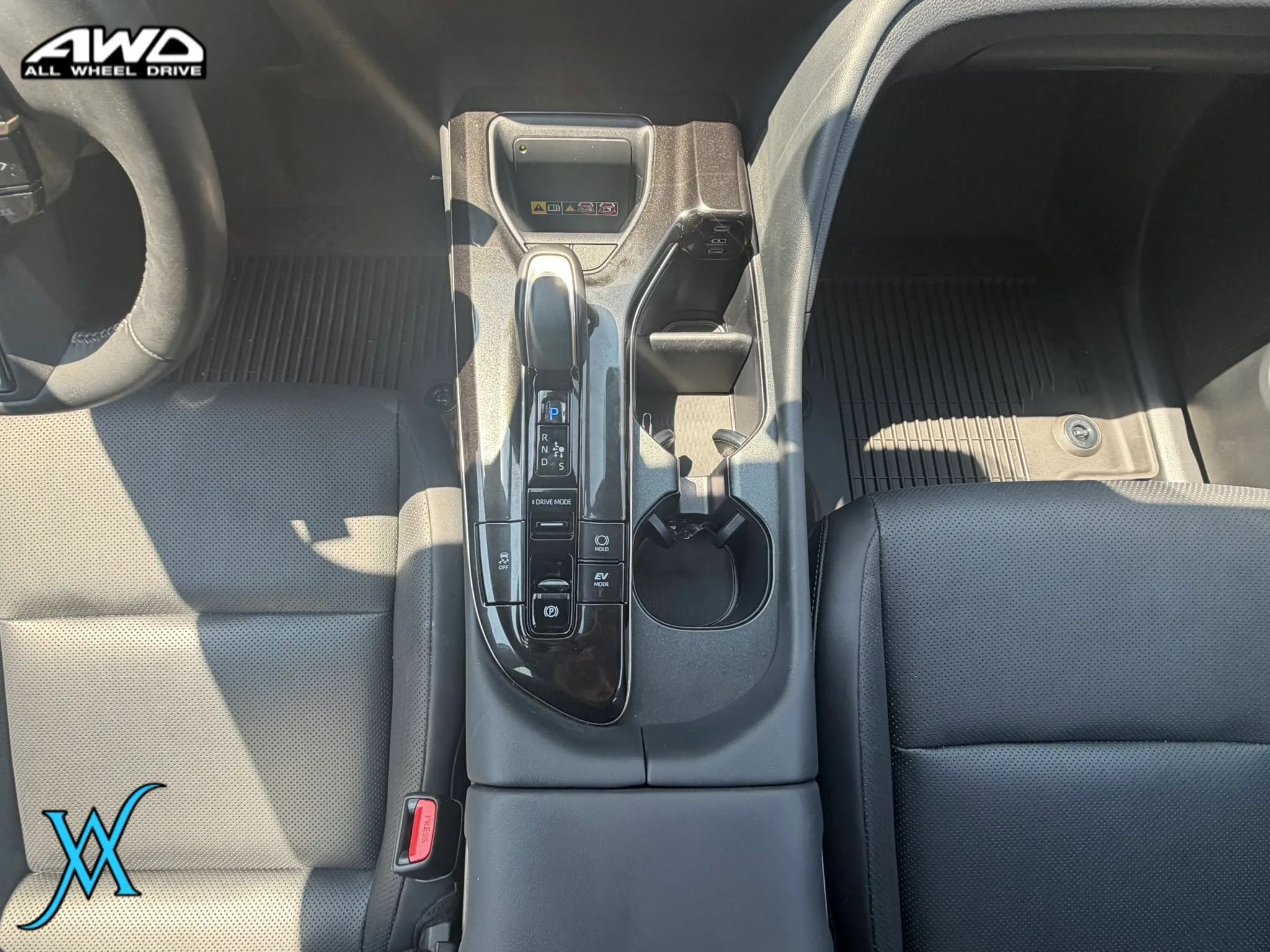 Used 2025 Toyota Crown Signia AWD/4WD image 27