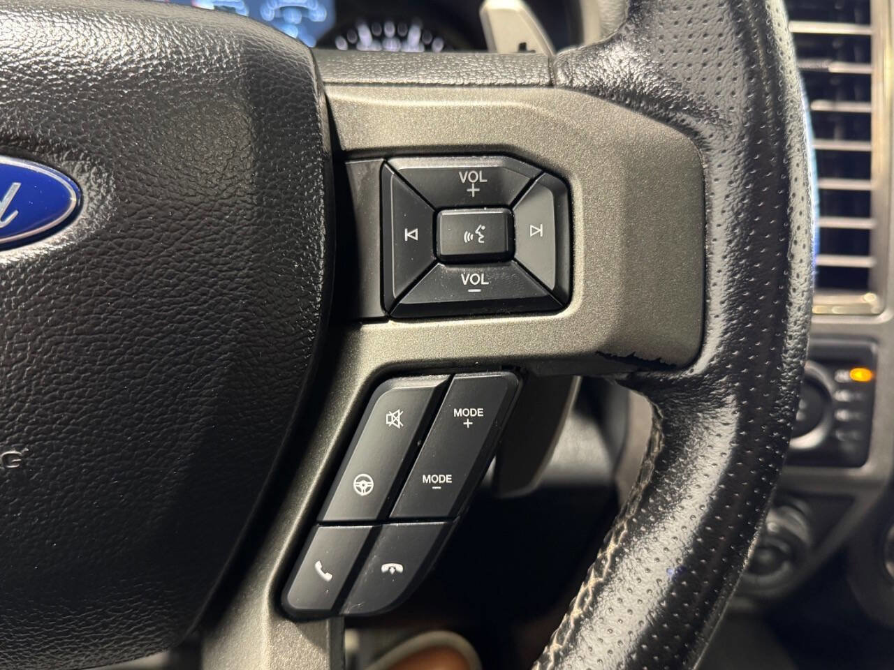 Used 2020 Ford F150 Raptor w/ Equipment Group 802A Luxury AWD/4WD image 37