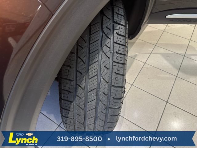 Used 2021 Ford Explorer XLT w/ Equipment Group 202A AWD/4WD image 33