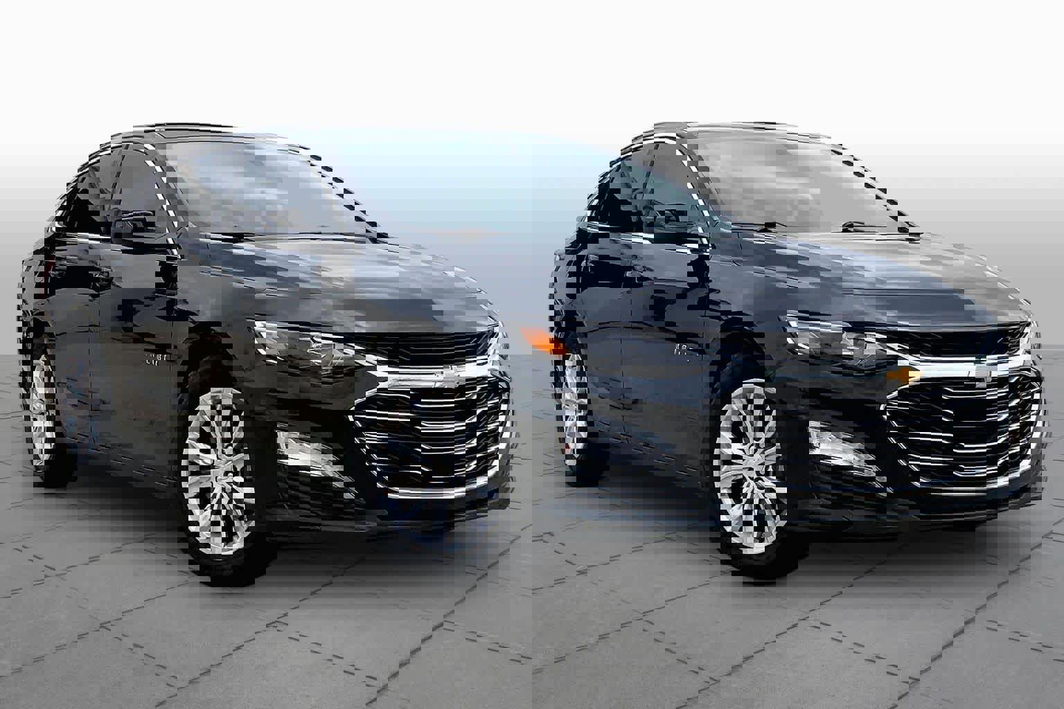 Used 2019 Chevrolet Malibu LT image 3