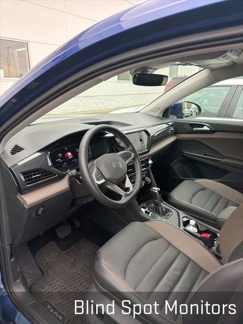 Used 2022 Volkswagen Taos SEL image 11