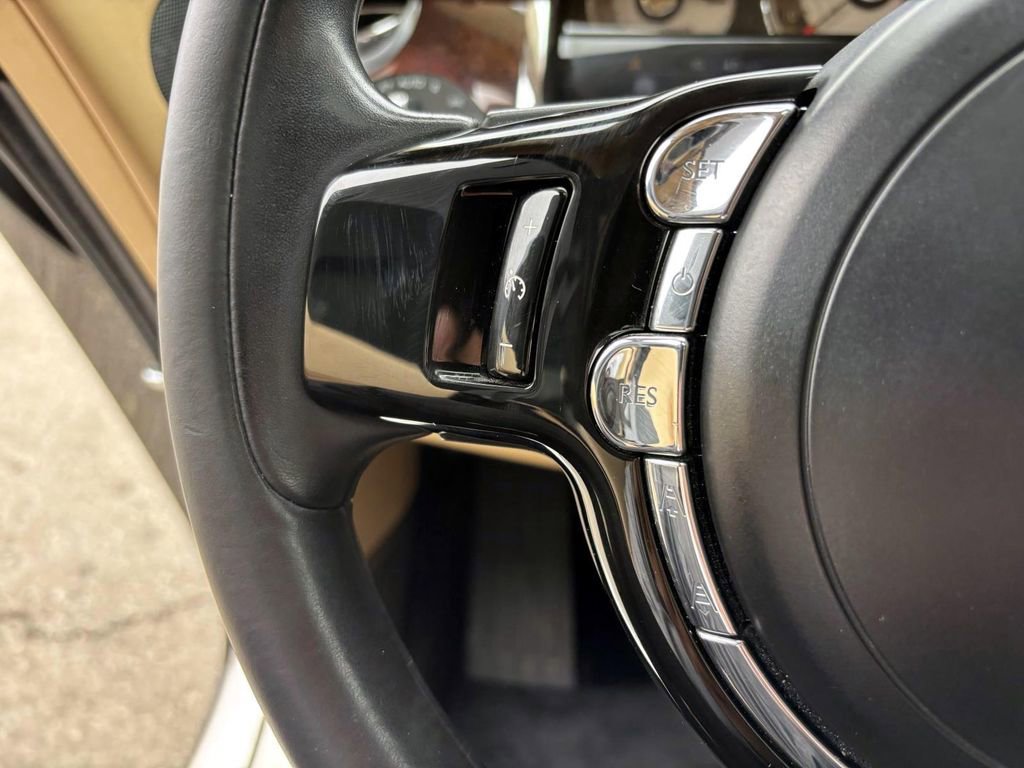 Used 2014 Rolls-Royce Wraith image 20