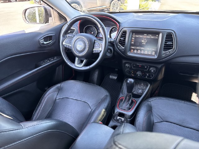 Used 2018 Jeep Compass Trailhawk w/ Leather Interior Group AWD/4WD image 23