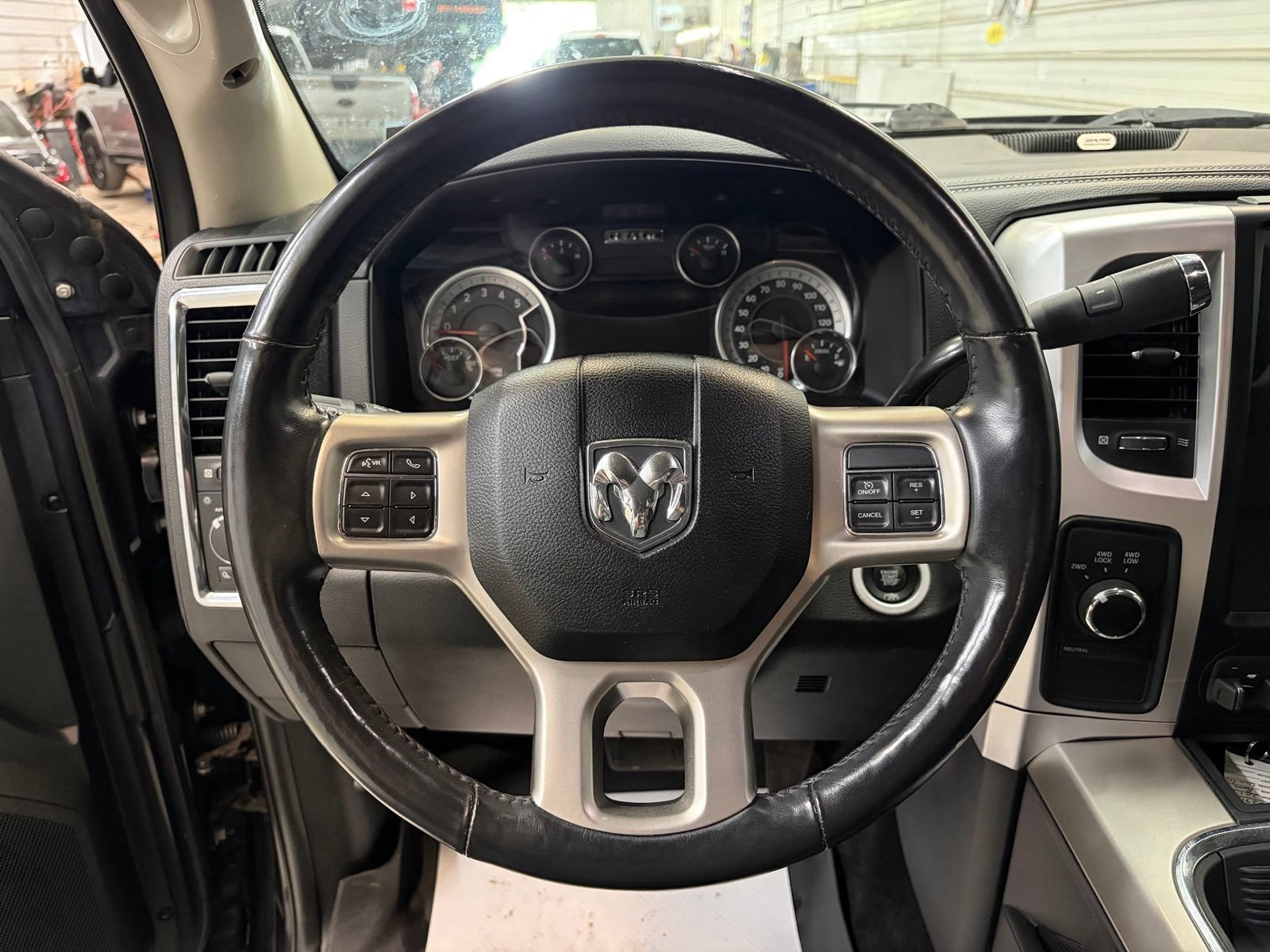 Used 2017 RAM 3500 Laramie AWD/4WD image 14