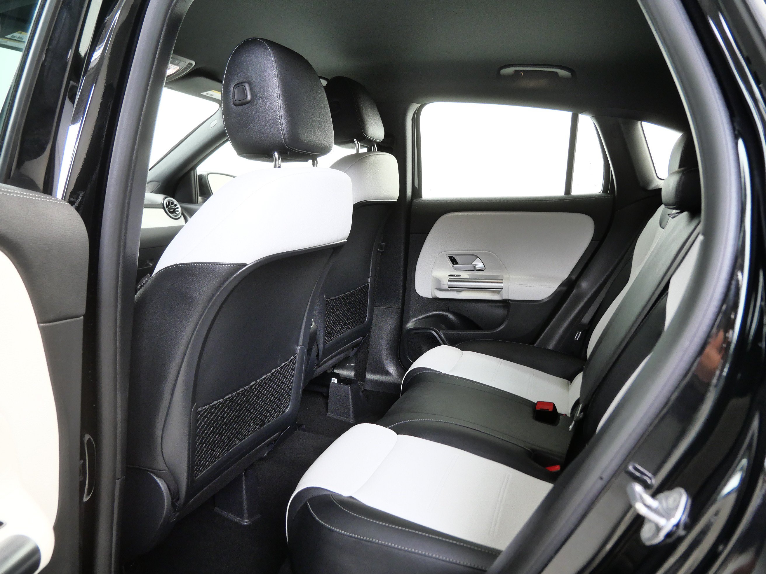 Certified 2023 Mercedes-Benz GLA 35 AMG 4MATIC image 16