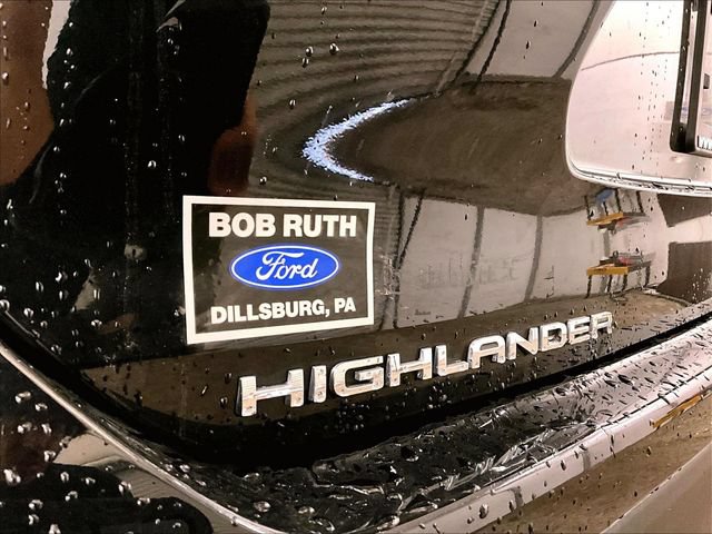 Used 2022 Toyota Highlander XLE AWD/4WD image 13