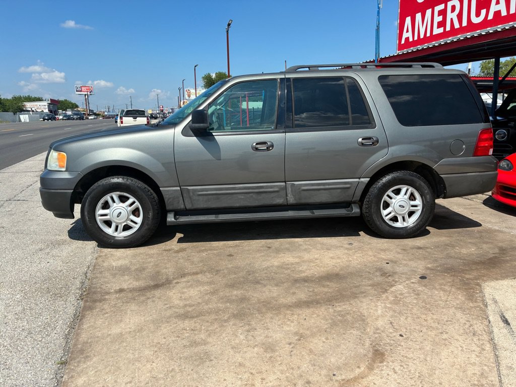 Used 2005 Ford Expedition XLT AWD/4WD image 4