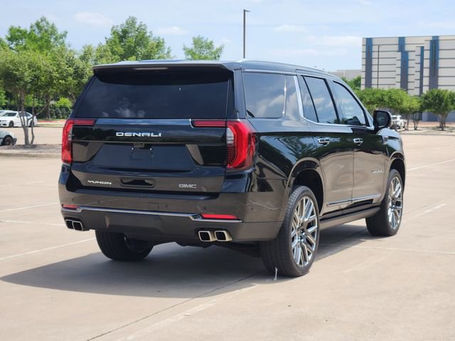 Used 2026 GMC Yukon Denali Ultimate w/ LPO, Floor Liner Package AWD/4WD image 5