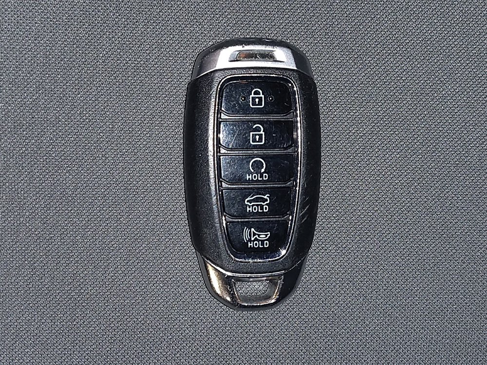 Used 2023 Hyundai Elantra SEL image 32