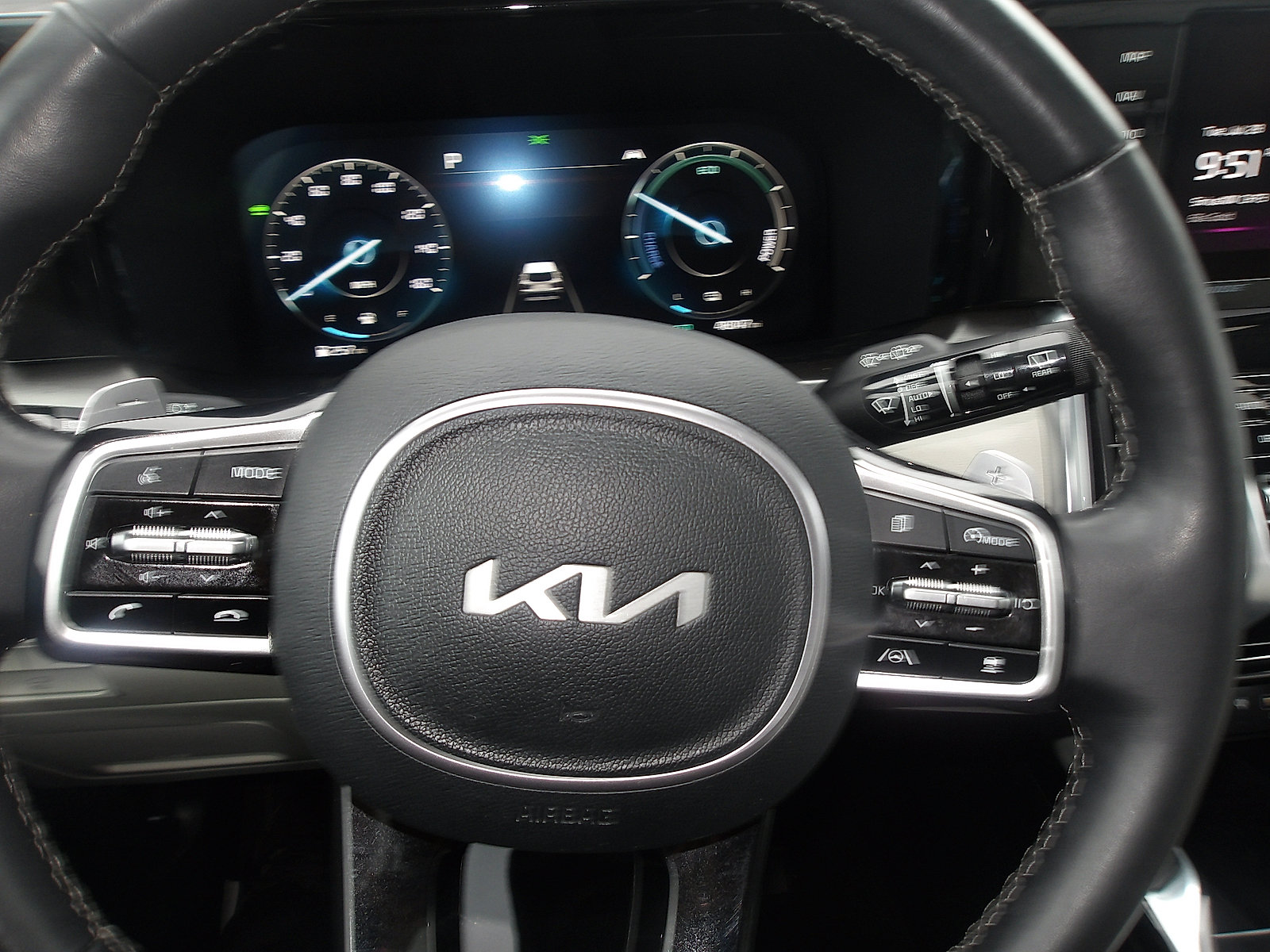 Used 2023 Kia Sorento SX Prestige w/ Panoramic Sunroof Package AWD/4WD image 20