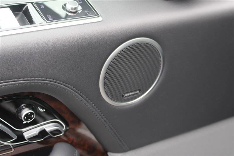 Used 2020 Land Rover Range Rover HSE image 14
