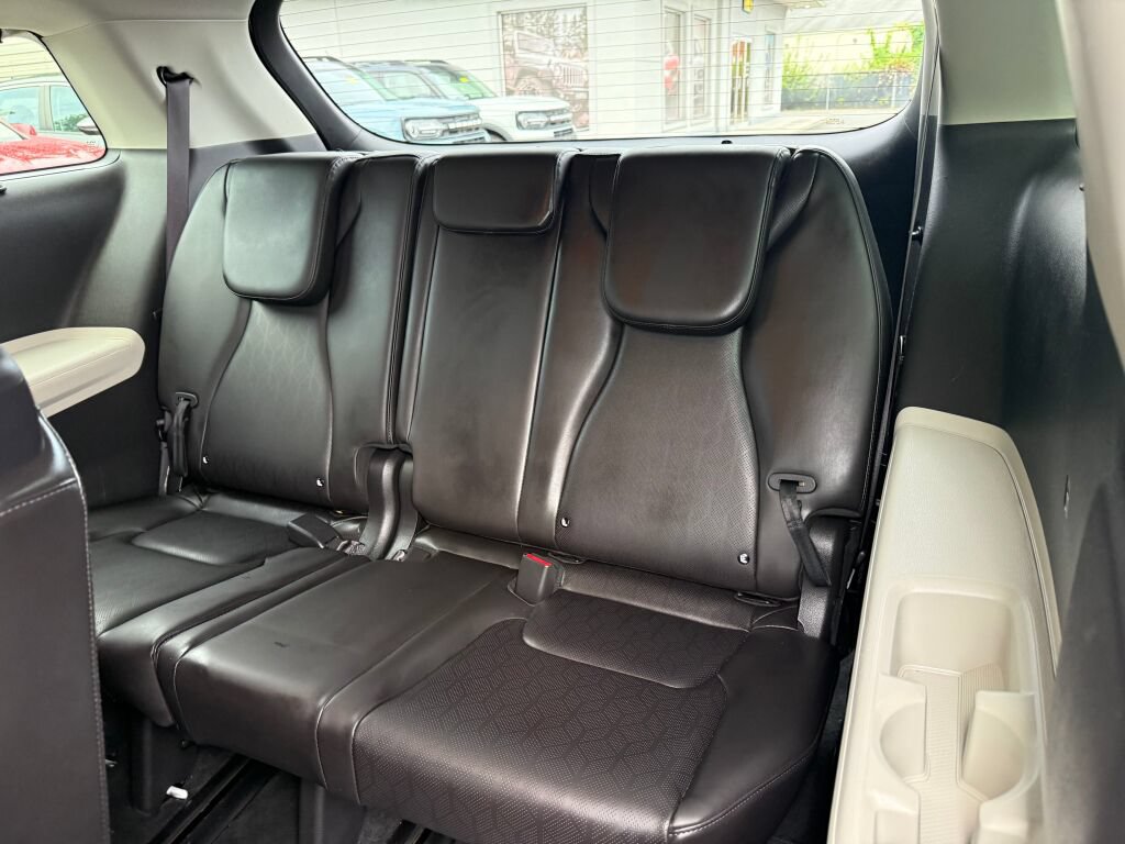 Used 2023 Kia Carnival SX FWD image 25
