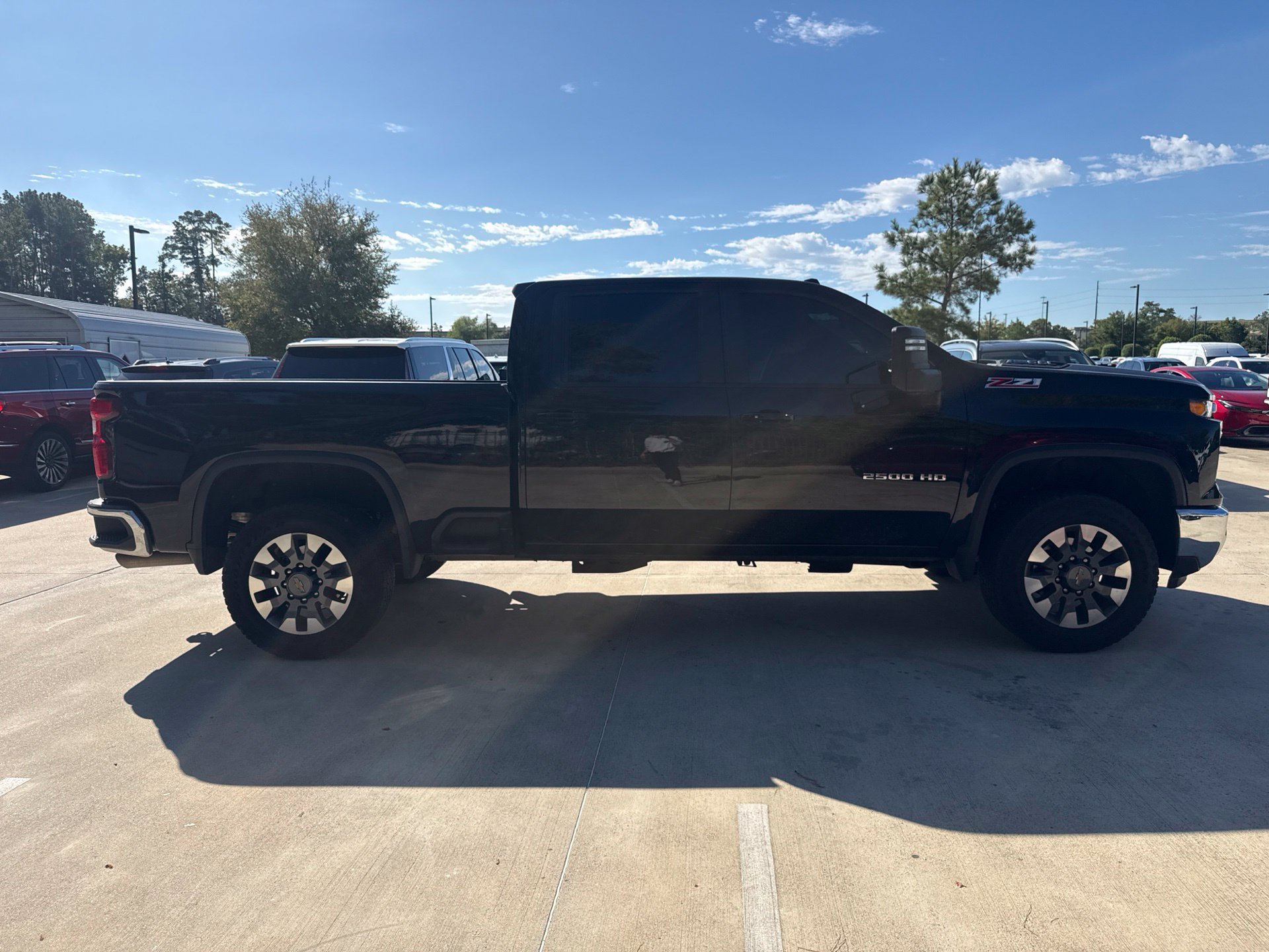 Used 2025 Chevrolet Silverado 2500 LT w/ All Star Edition AWD/4WD image 3