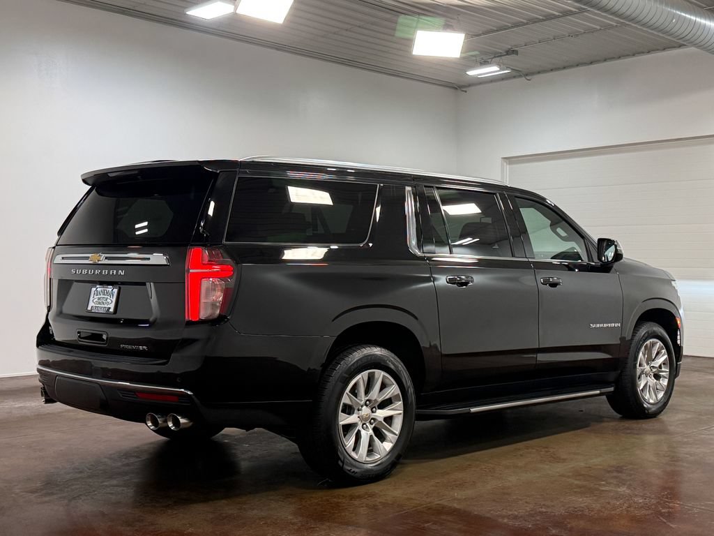 Used 2024 Chevrolet Suburban Premier AWD/4WD image 4