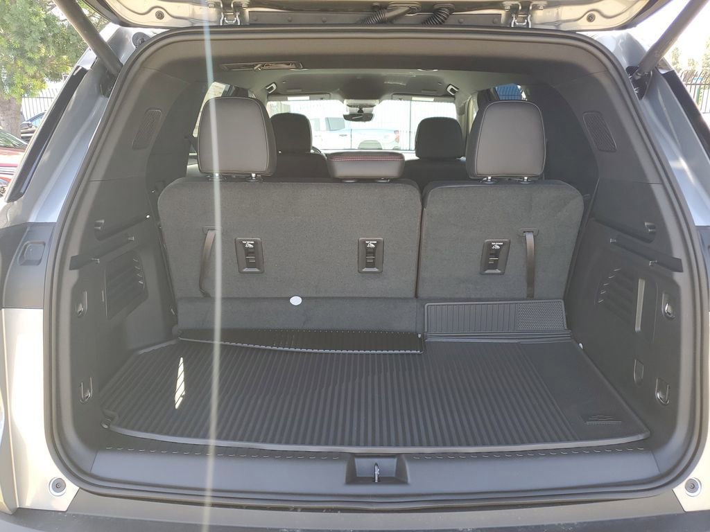 New 2026 Chevrolet Traverse Z71 w/ Enhanced Driving Package image 9